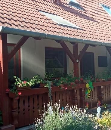 Maria Apartman Балатонкерестур Экстерьер фото